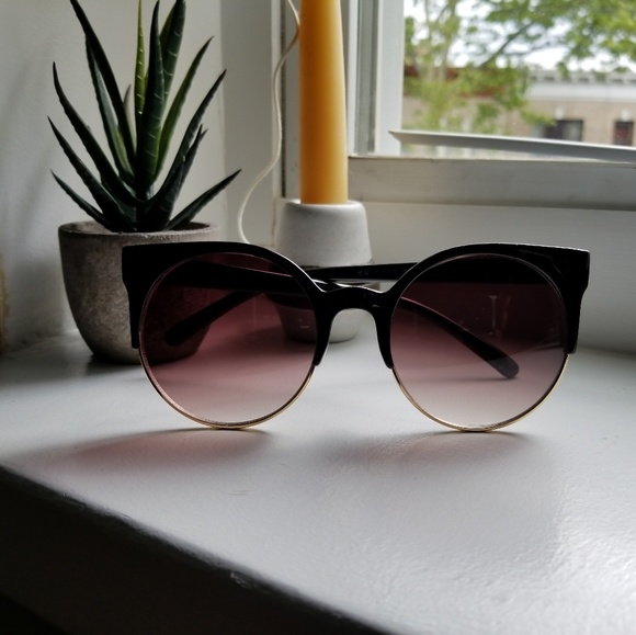 H&M Accessories - H&M Gold and Black Sunglasses